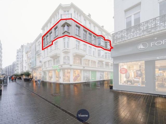Authentiek Hoekappartement 241 m²
