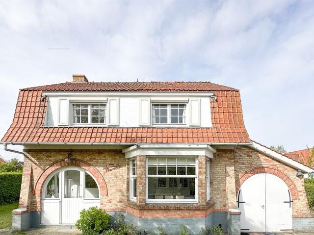 Authentieke kustvilla met vier slaapkamers