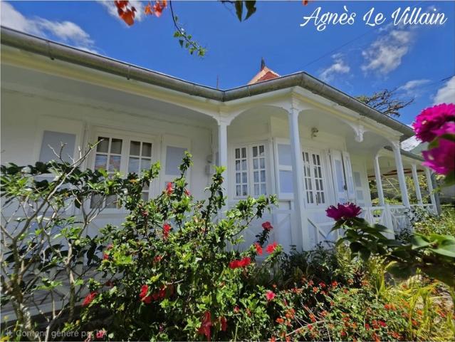 Authentique Villa Créole Restaurée avec Garage