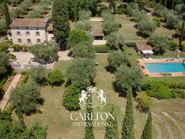 AUTHENTIQUE BASTIDE PROVENCALE