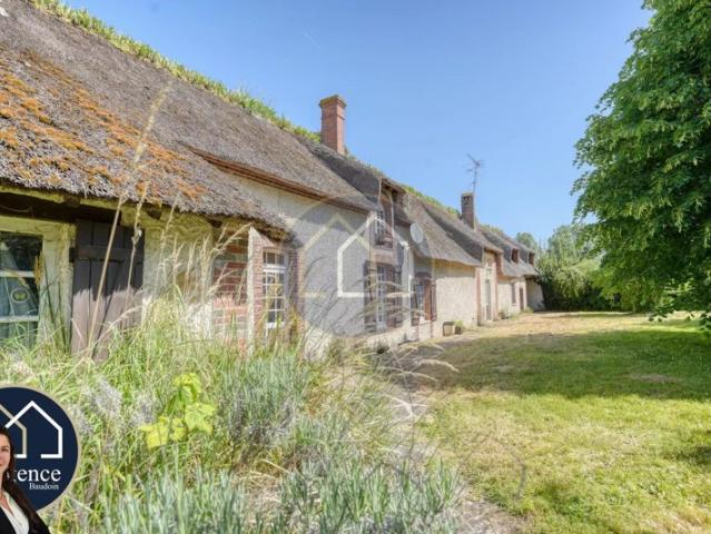 AUTHENTIQUE CHAUMIÈRE DE CHARME, 265 m², 5 CHAMBRES, GARAGE, SANS AUCUN VIS A VIS !