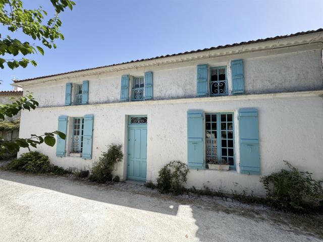 Authentique demeure au cœur de Talmont 143m² Talmont sur Gironde