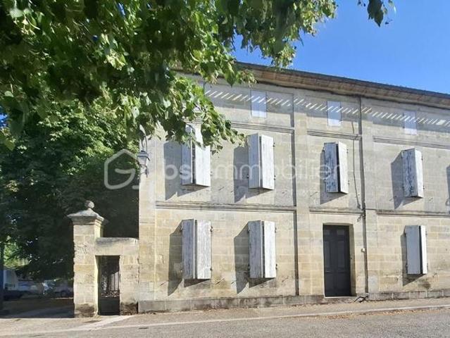 Authentique girondine 260 m² – Terrain arboré de 2 500 m² – Sainte Terre 33350