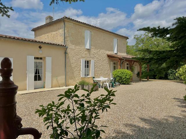 Authentique Girondine rénovée 301m² Blasimon