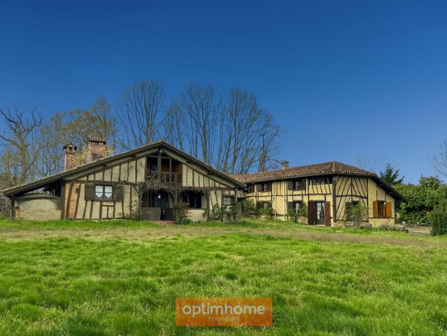 Authentique Landaise de caractère, 316 m² habitables sur 8000 M2. Cadre paisible