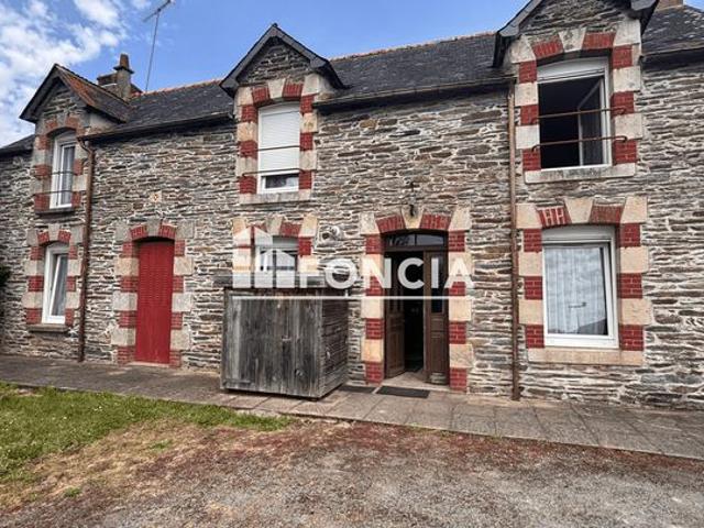 Authentique longère avec dépendances sur un terrain d'environ 1 500 m² – Saint Martin sur Oust