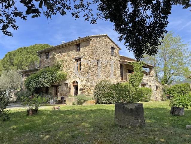 AUTHENTIQUE MAISON CAMPAGNARDE EN PIERRE A VENDRE