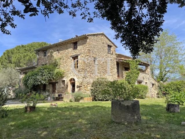 AUTHENTIQUE MAISON CAMPAGNARDE EN PIERRE A VENDRE
