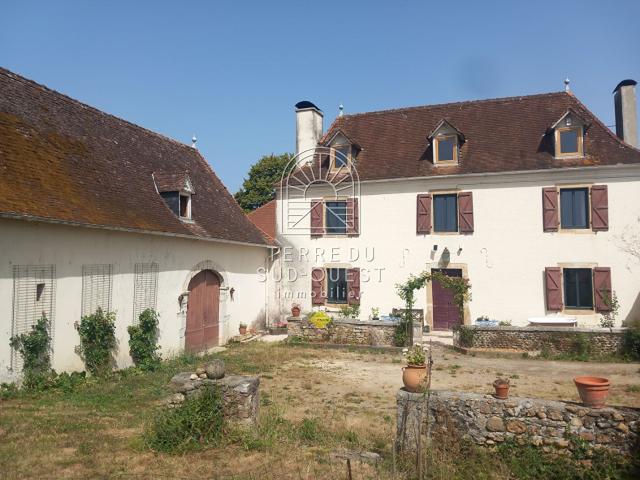 Authentique maison béarnaise du 18émé siècle Vue sur les Py. 253m² Lagor