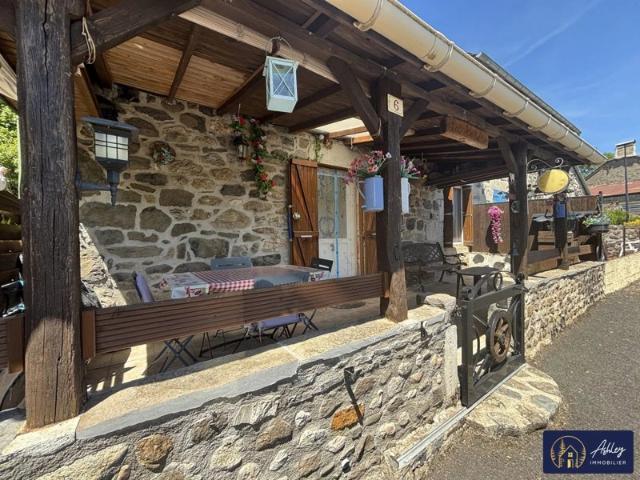 Authentique maison de caractère au coeur d'un hameau paisible