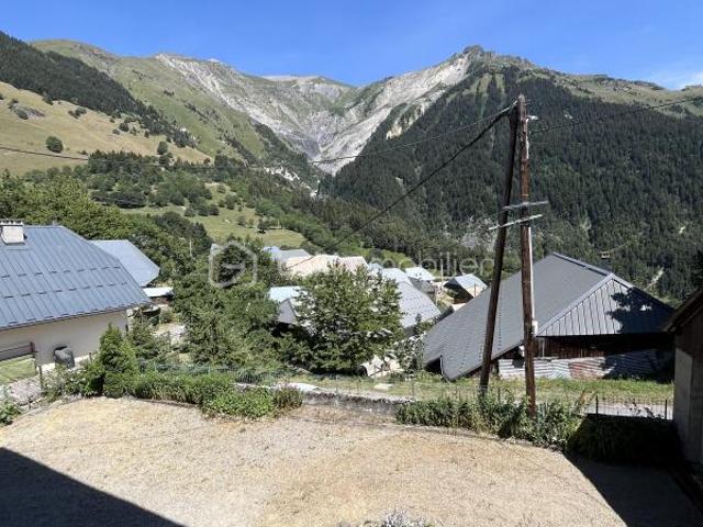 Authentique maison de montagne de caractère Vue panoramique Potentiel unique Un bien rare à réinventer