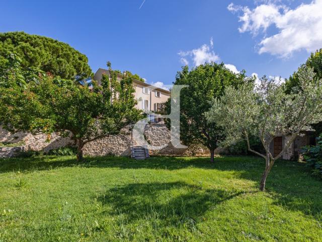 Authentique Maison de Maître au coeur du village de Visan 283m² Visan