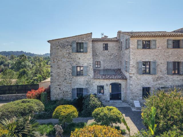 Authentique maison de village en pierre, 5 suites, piscine e. 280m² La Colle sur Loup
