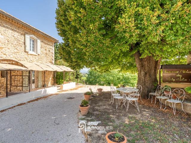 Authentique Mas de 160 m² avec appartement de 50 m², sur par. 157m² Pont Saint Esprit