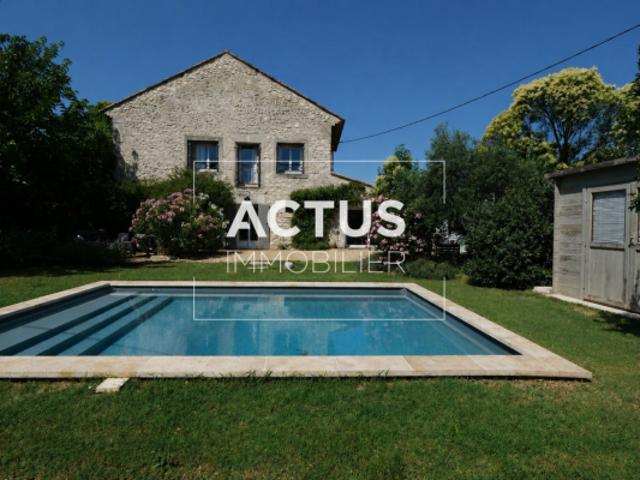Authentique mas de village avec piscine et jardin paysagé a
