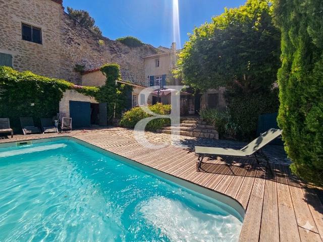 Authentique Mas de village du XXème siècle à Mormoiron 205m² Mormoiron