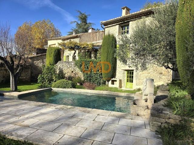 Authentique mas du 18? à Gordes avec piscine et vue panoramique