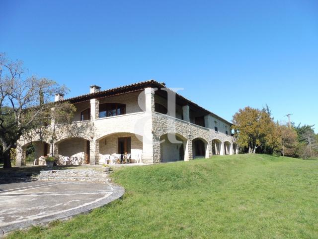Authentique Propriété dans un environnement exceptionnel dan. 554m² Grignan