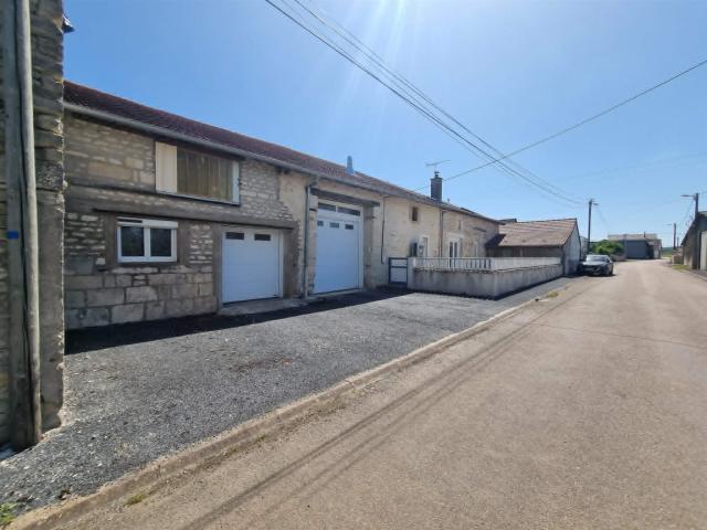 Authentique propriété familiale avec dépendances 218m² Gillancourt