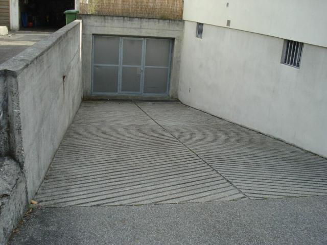 Auto Einstellplatz zu vermieten