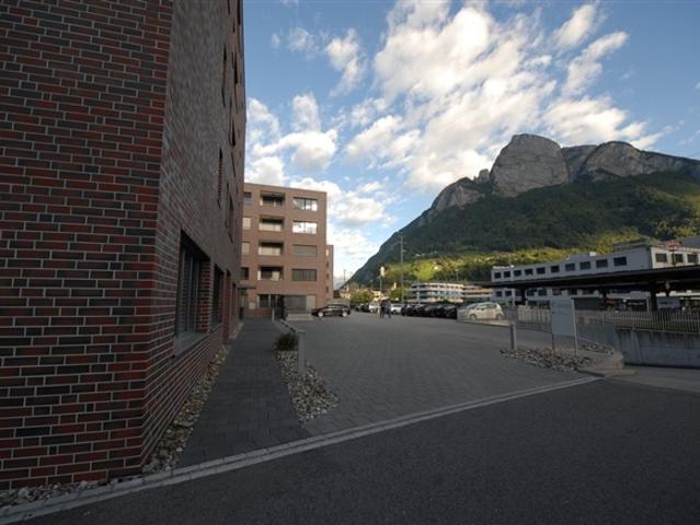Auto Einstellplatze nähe Bahnhof