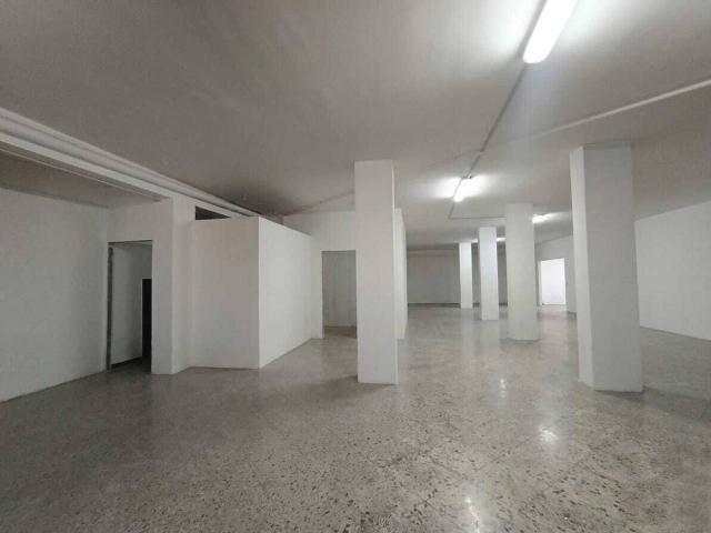 Autorimessa in vendita a Solofra