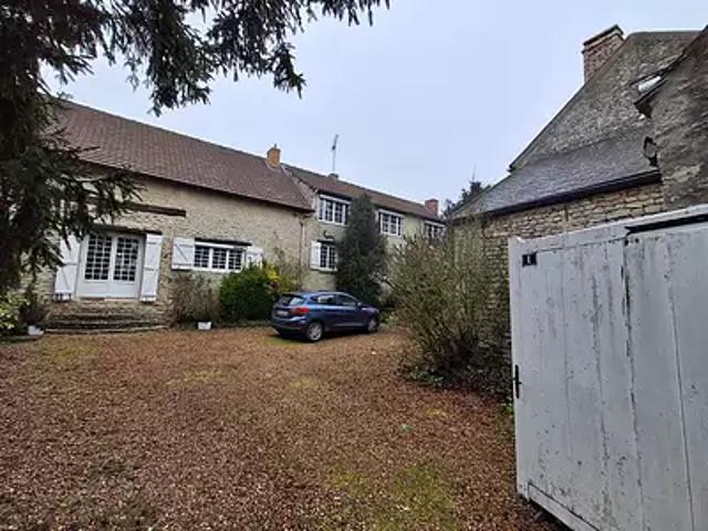 Autruy sur Juine 45480 Achat / Vente maison 11 pièces t11 au dernier étage
