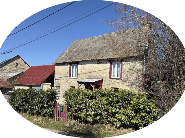 Auv 1143: Maison habitable, dépendances, ruine, jardin, calme, 440m2