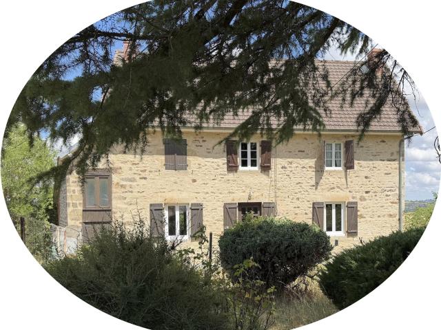 Auv 1224: Maison en pierres, garage, vue superbe, 822m2 97m² Château sur Cher