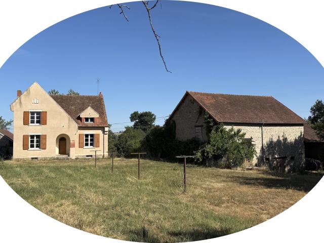 Auv 1226: Maison typique, grange, puits, calme, vue, 3 849m. 118m² Marcillat en Combraille