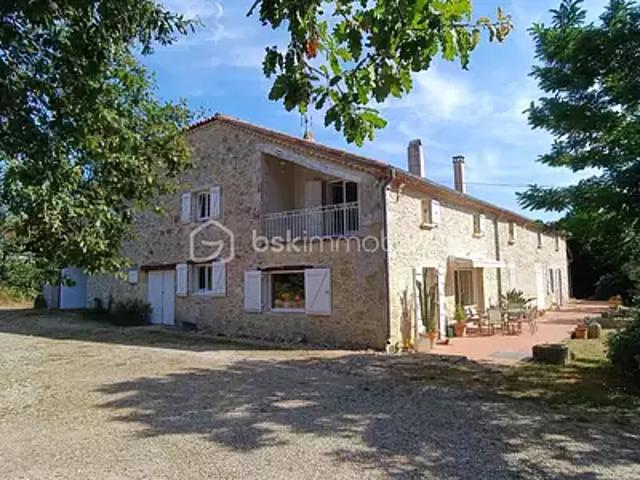 Auvillar 82340 Achat / Vente maison 16 pièces t16 piscine terrasse