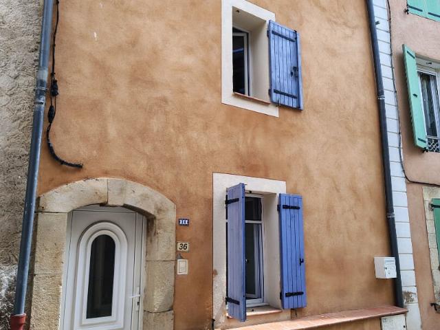 Aux portes du Verdon en Provence: à Tavernes: Authentique. 50m² Tavernes