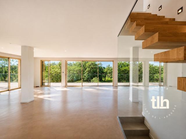 Aux portes d'Uzès Villa contemporaine de 173m2, haut de ga 173m² Saint Quentin la Poterie
