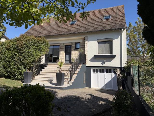 Auxerre Belle maison 6 pièces Sous sol total