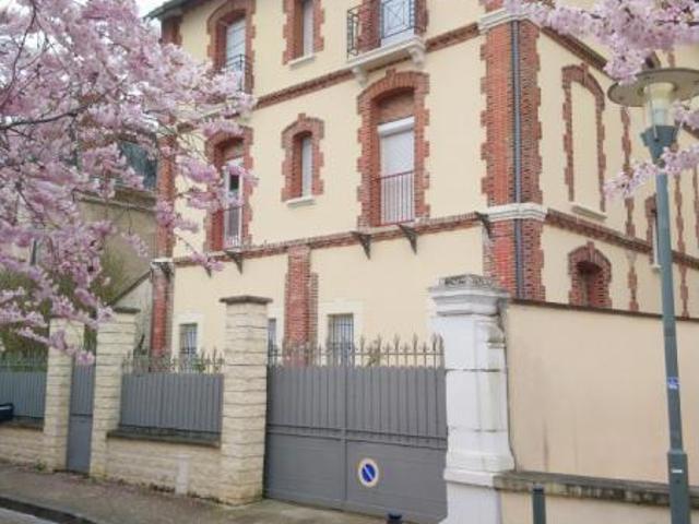 AUXERRE T2 pour ETUDIANT ST GERVAIS QUARTIER GARE