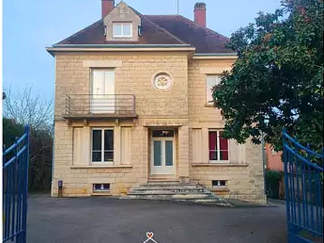 Auxerre 89000 Achat / Vente maison 10 pièces t10 au dernier étage cave