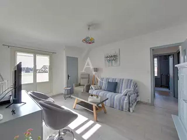 Auxerre 89000 Achat / Vente appartement 4 pièces t4 au dernier étage cave