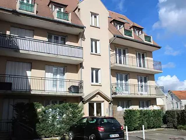 Auxerre 89000 Location appartement 2 pièces t2 au dernier étage cave