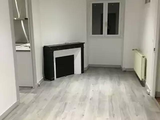 Auxerre 89000 Location appartement 3 pièces t3 au dernier étage
