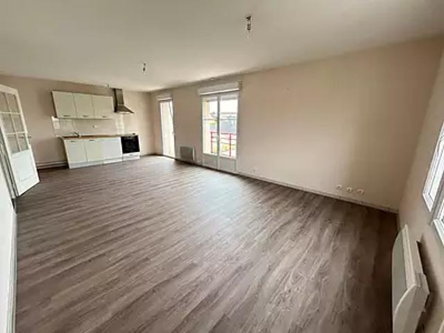 Auxerre 89000 Location appartement 3 pièces t3 au dernier étage cave
