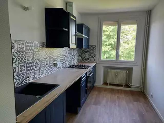 Auxerre 89000 Location appartement 3 pièces t3 cave parking