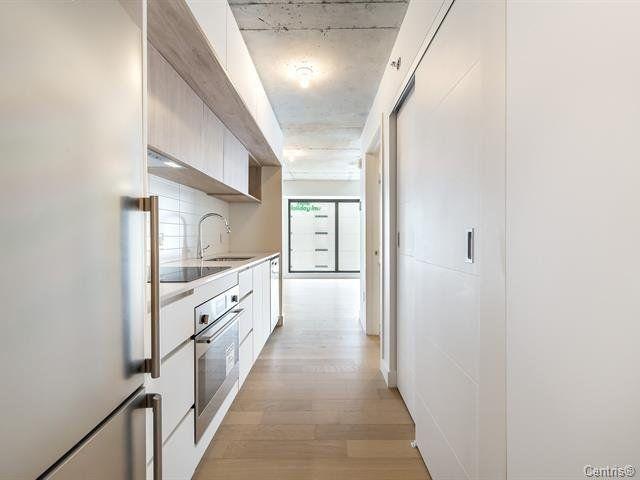 Av. Viger O H2Z 1E6, Montréal