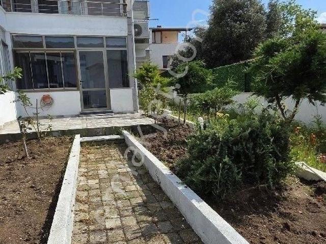 Avşa Adası Ptt Mevkii Büyük Bahçeli Teraslı Denize 200metre 1+1 Fiyat Düştü