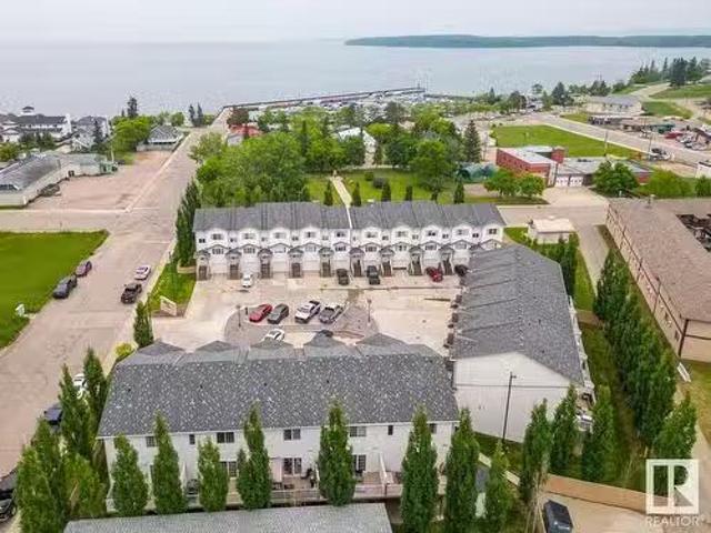 # Av, Cold Lake, AB, T9M 0C4 townhouse for sale Listing ID.