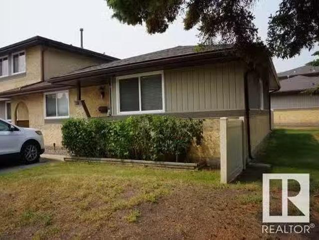 # Av, Fort Saskatchewan, AB, T8L 3L1 townhouse for sale Lis.
