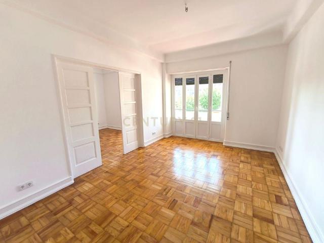 AV FREI MIGUEL CONTREIRAS 56 1 ESQ, Alvalade, Lisbon 1700 213