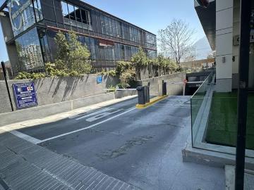 Av. Kennedy Geronimo de Alderete/3 privados recepción estacionamiento | Espacios por CLF 20.00 en Vitacura
