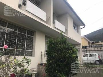 Av. La Gasca C.C. América 2 Casas adosadas de venta 436 m2 totales