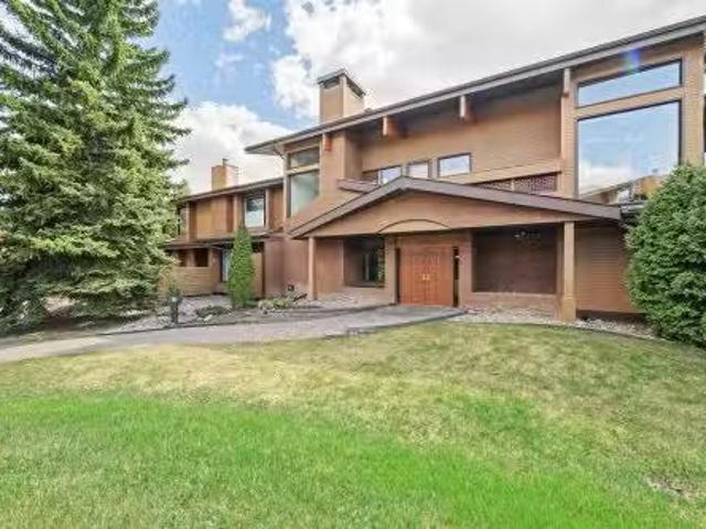 # Av Nw, Edmonton, AB, T6H 5M5 condo for sale Listing ID E4.