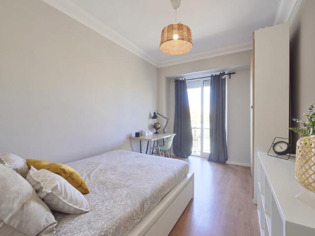 Av. São João Deus 5 4D Room 1 20 1